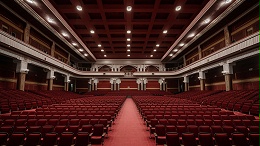 剧场里的香气秘密——探索剧场所使用的香氛及其作用