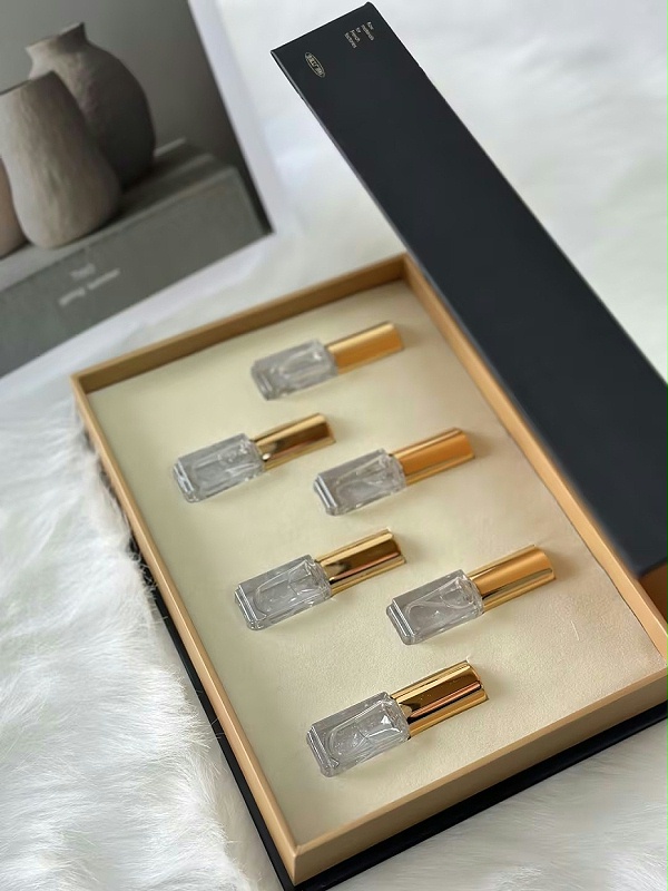 4ab61a83-e58a-4c44-946d-81983f2c42e0