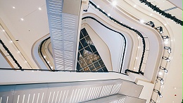 商场香氛解码：探寻那令人驻足的神秘香气